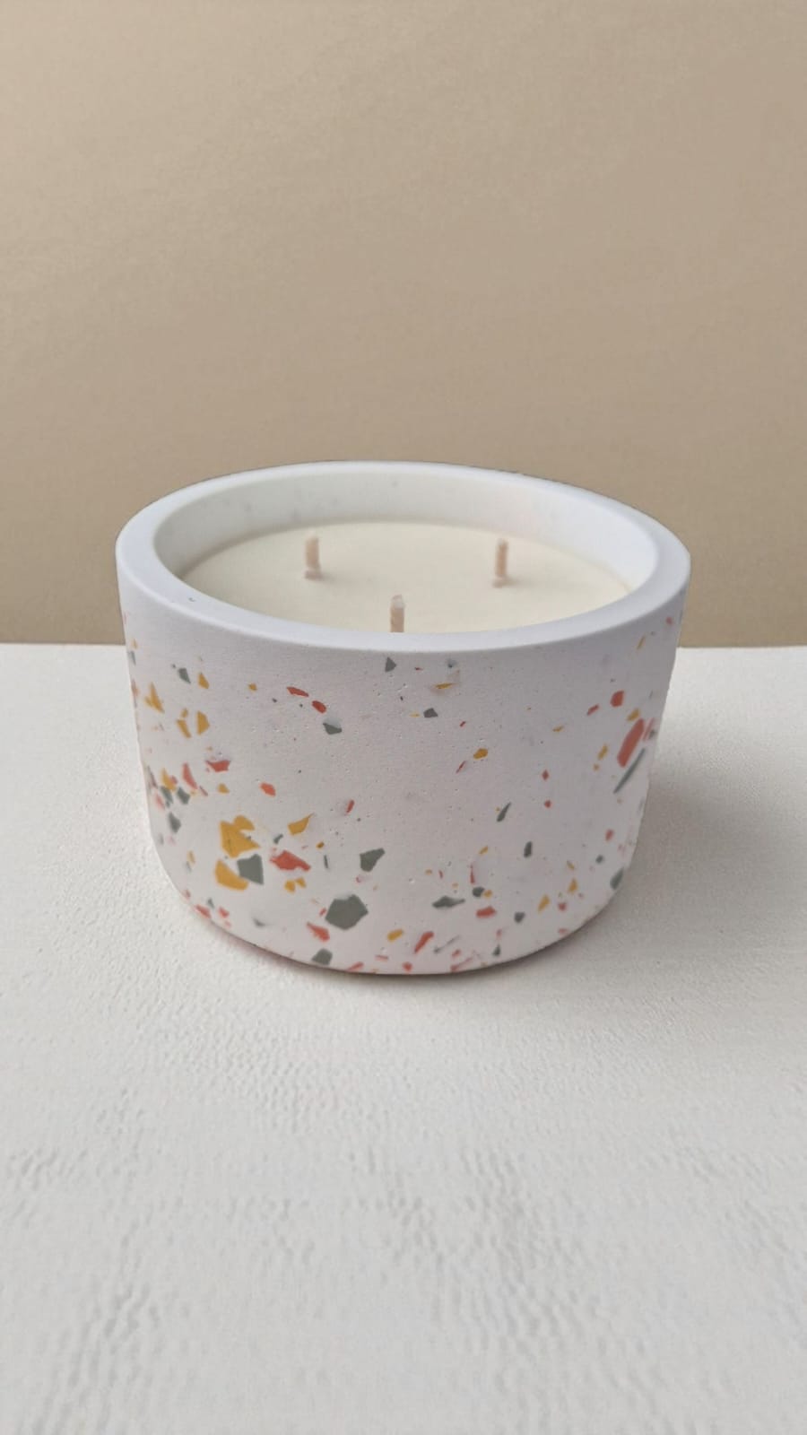 Bougie terrazzo – parfumée & naturelle