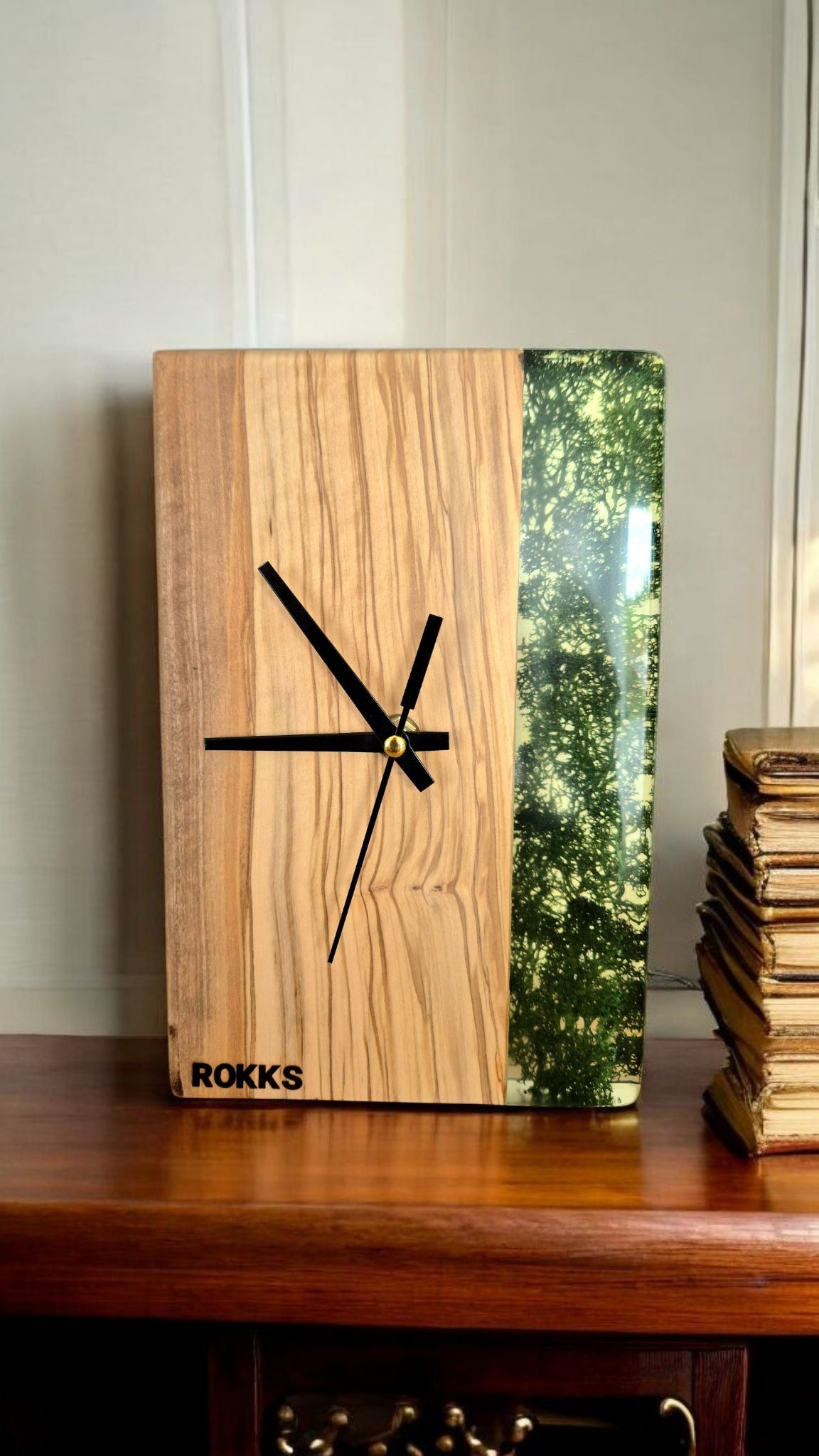 Horloge de bureau epoxy & mousse