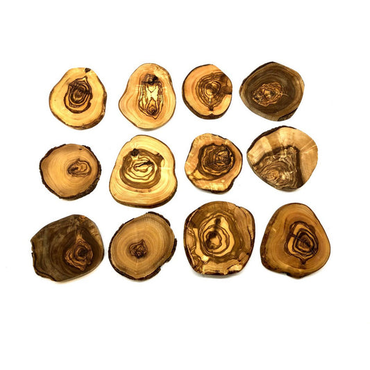 Lot de 6 sous-verres rustiques en bois d’olivier – Ø 10 à 12 cm