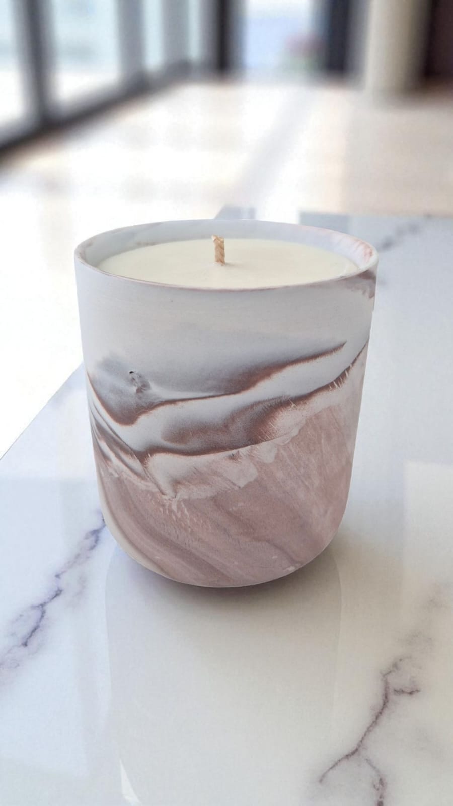 Bougie marbrée – Céramique & parfum naturel