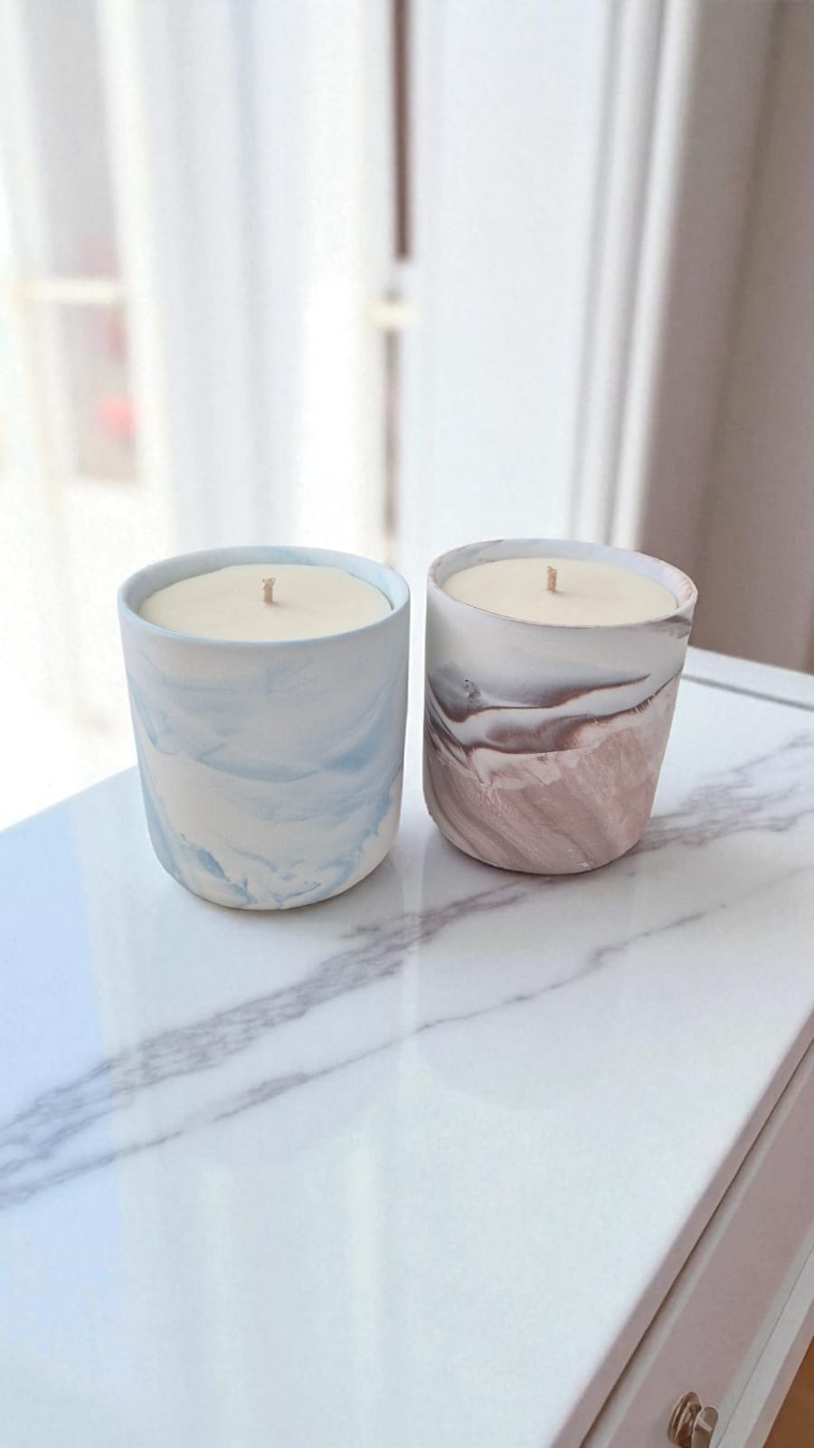 Bougie marbrée – Céramique & parfum naturel